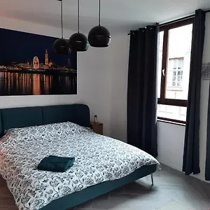  Appartamento Center In Quiet Street & Airco Belgio